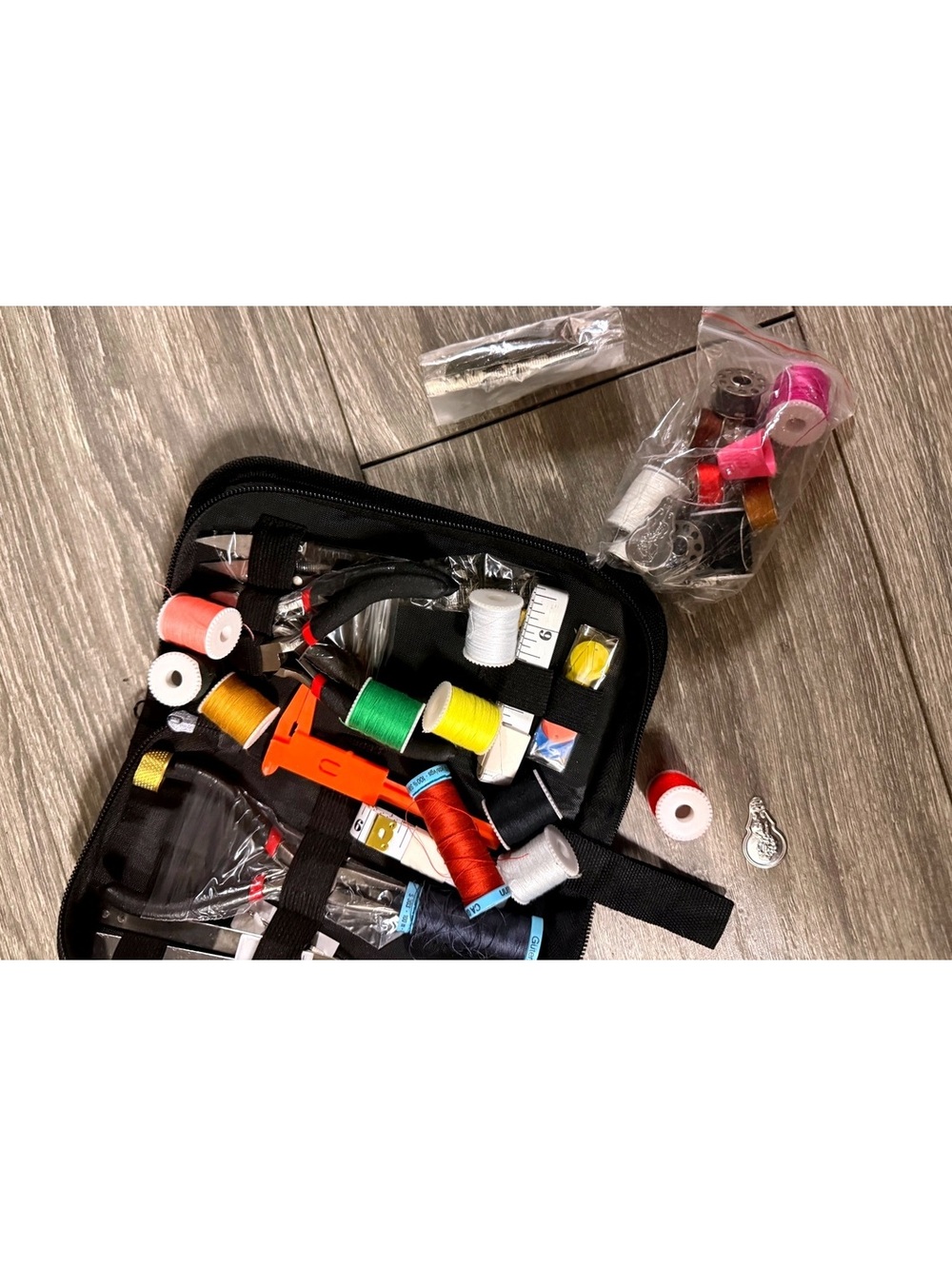 Sewing kit - Picture 4 of 4